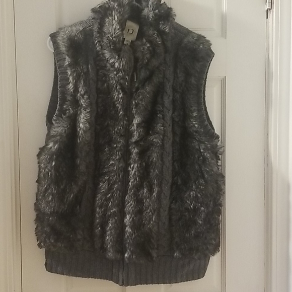 fuda Jackets & Blazers - Fuda faux fur vest